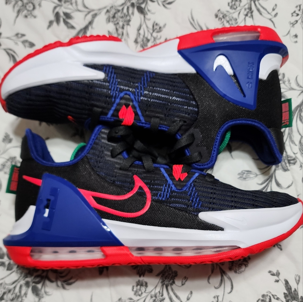 Nike LeBron James witness 6 black/blue/red